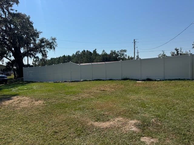 Gallery photos for Upgrade Your Property with Our Stylish White Vinyl Fences: Image #2